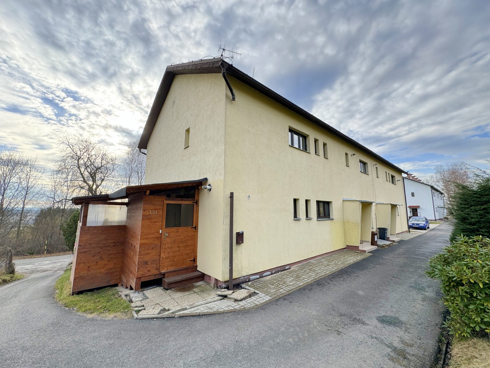 Rezervace: Zděný byt 3+1, OV, zahrada a zastřešená terasa, Malé Svatoňovice, okres Trutnov