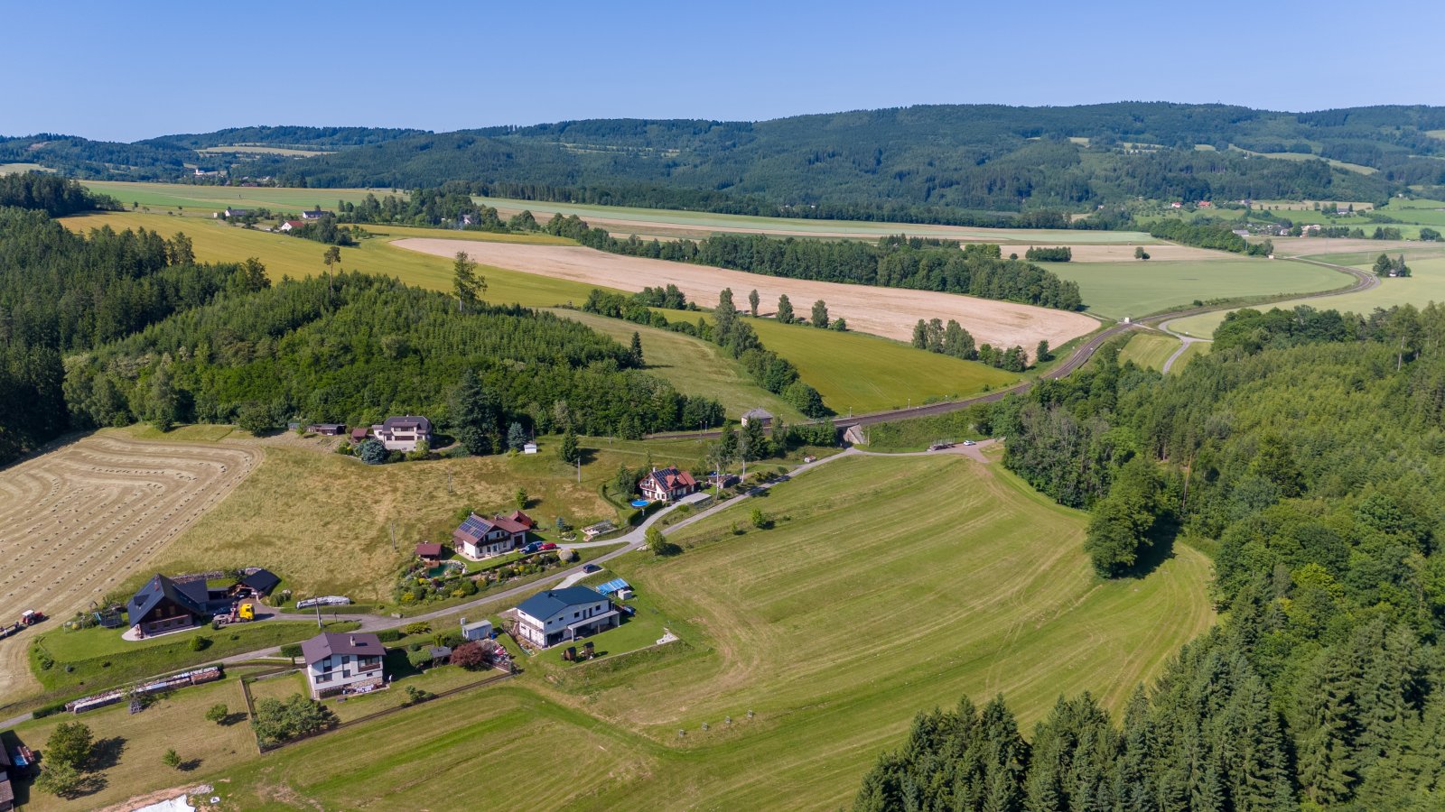 Stavební pozemek - pro výstavbu rodinného domu, Suchovršice, okres Trutnov