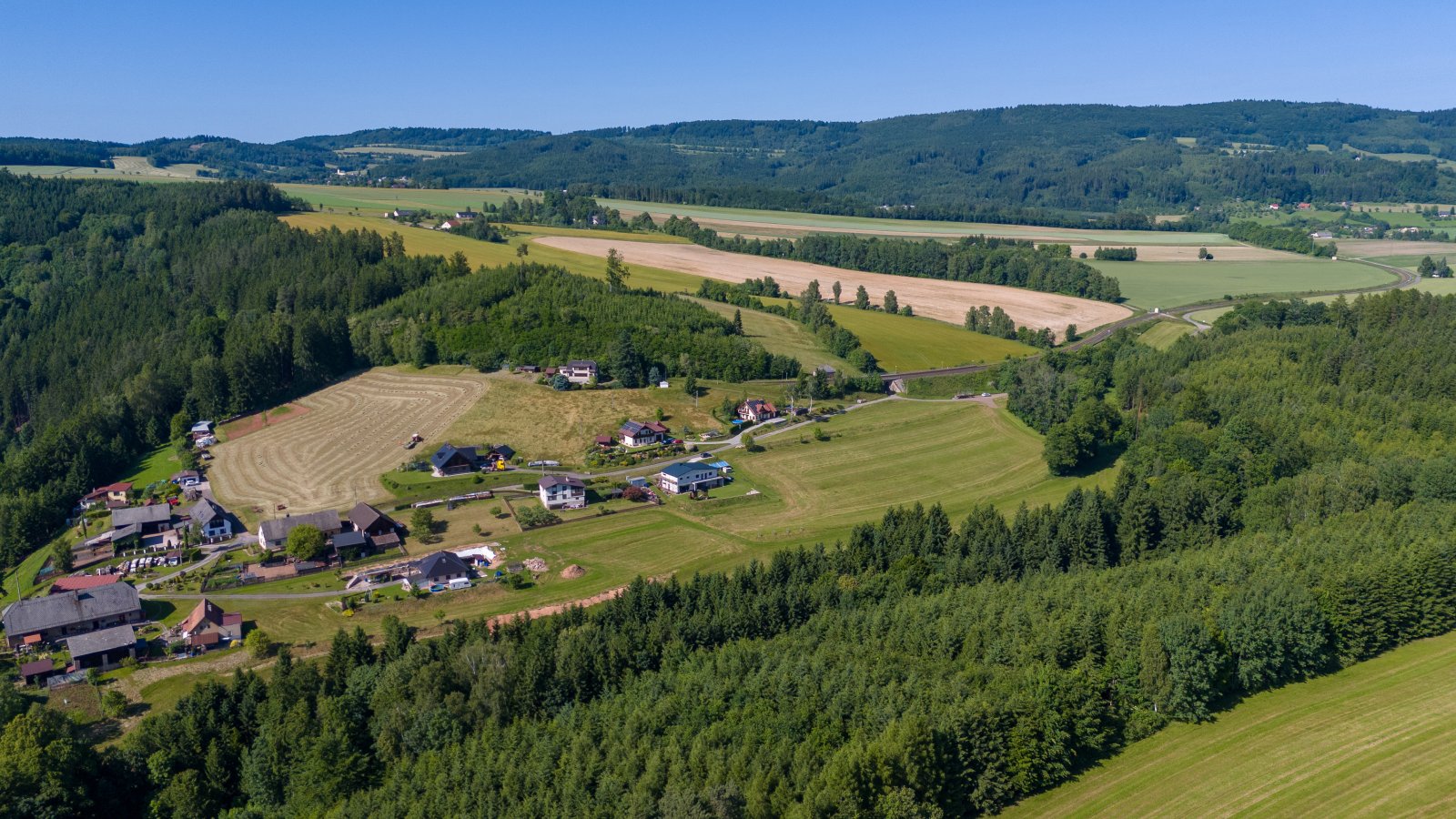 Stavební pozemek - pro výstavbu rodinného domu, Suchovršice, okres Trutnov