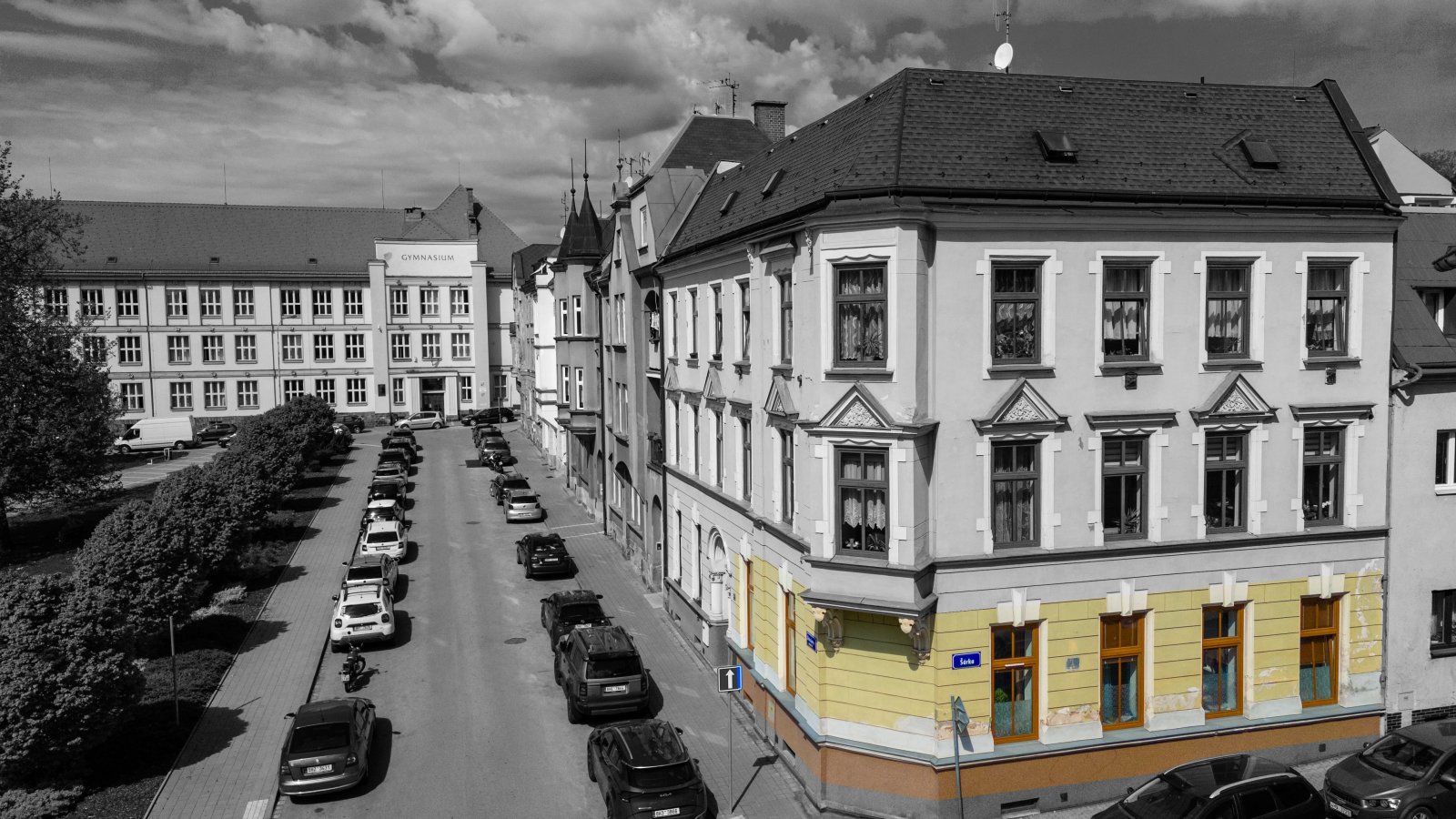 Zděný byt 3+1 v osobním vlastnictví - Trutnov - centrum - Jiráskovo náměstí