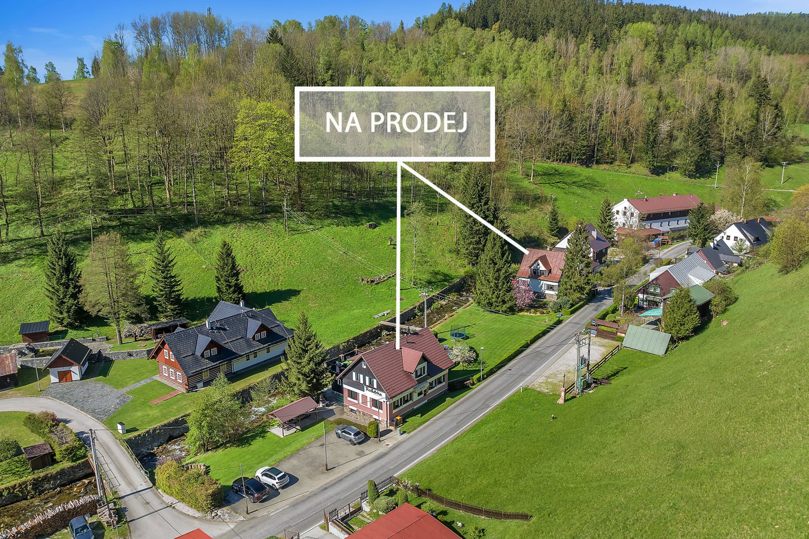 Penzion Rozárka s parkovištěm a rodinným domem s garáží, Dolní Dvůr, Krkonoše, okres Trutnov