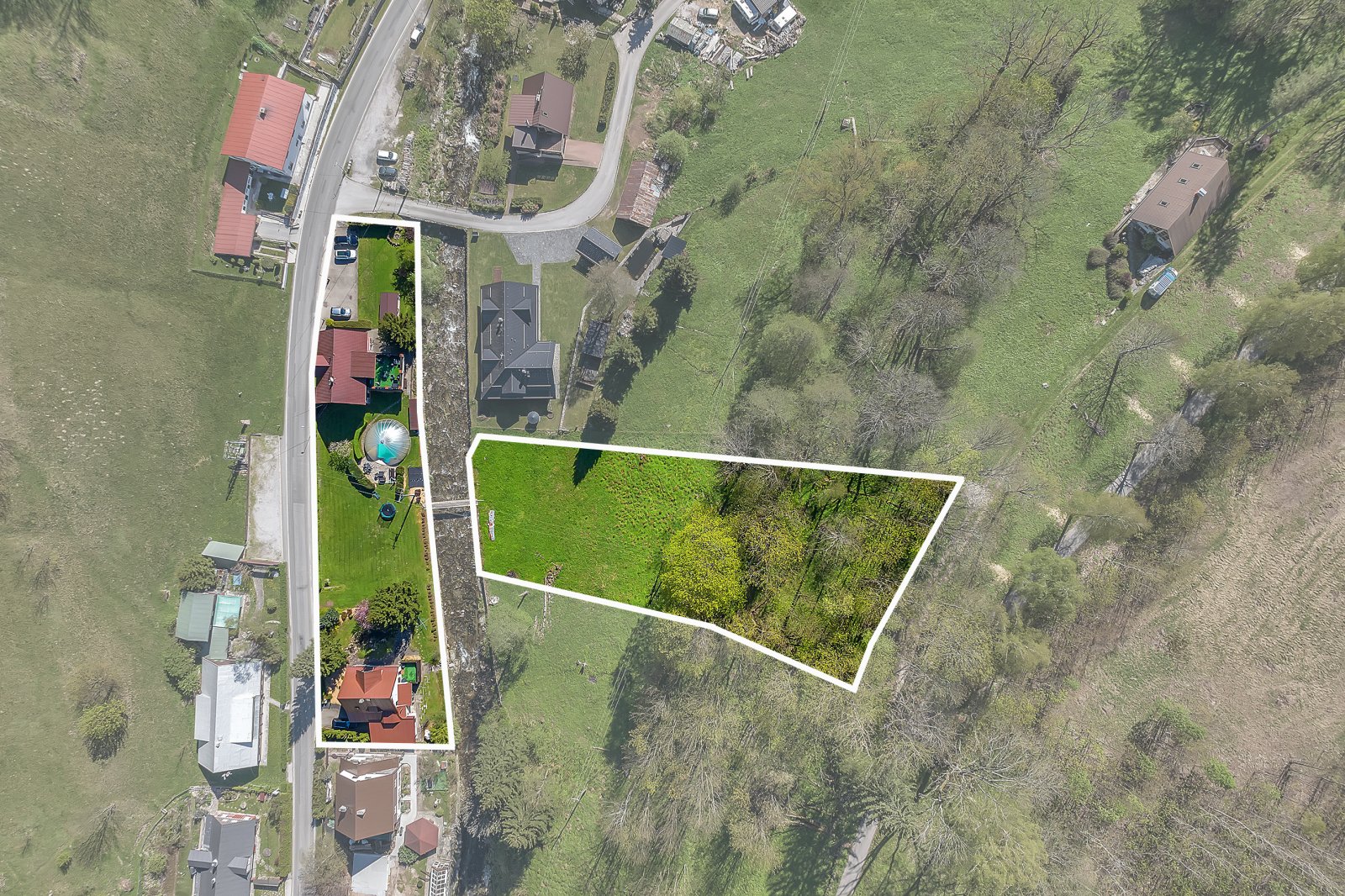 Penzion Rozárka s parkovištěm a rodinným domem s garáží, Dolní Dvůr, Krkonoše, okres Trutnov
